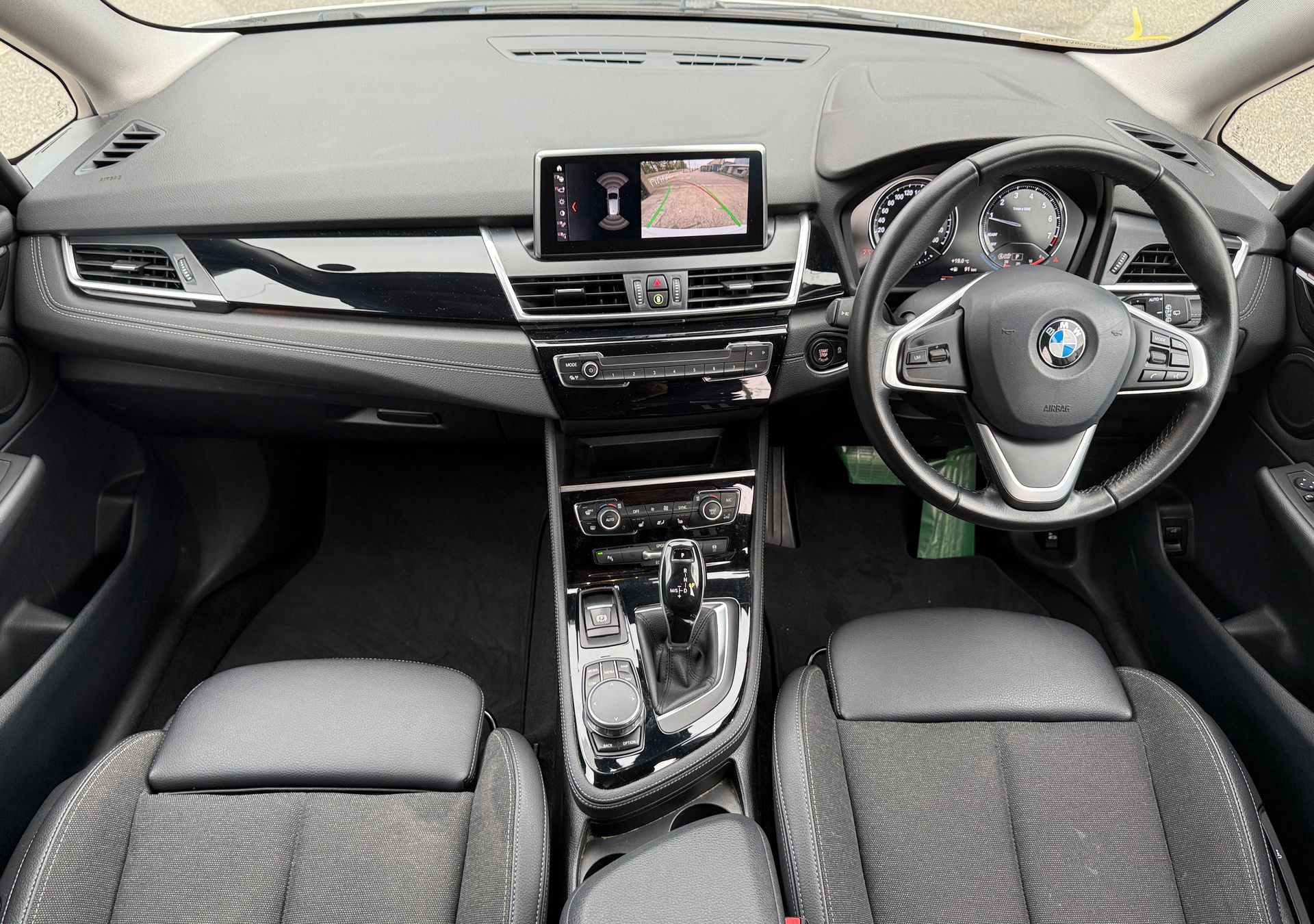 BMW 2 Series 218i Active Tourer Sport фото 4