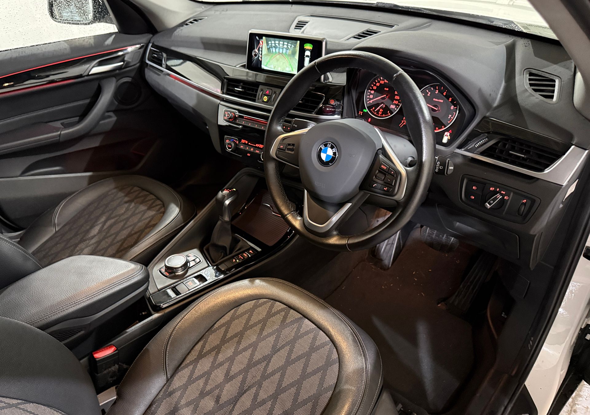 BMW X1 sDrive18i X-Line фото 5