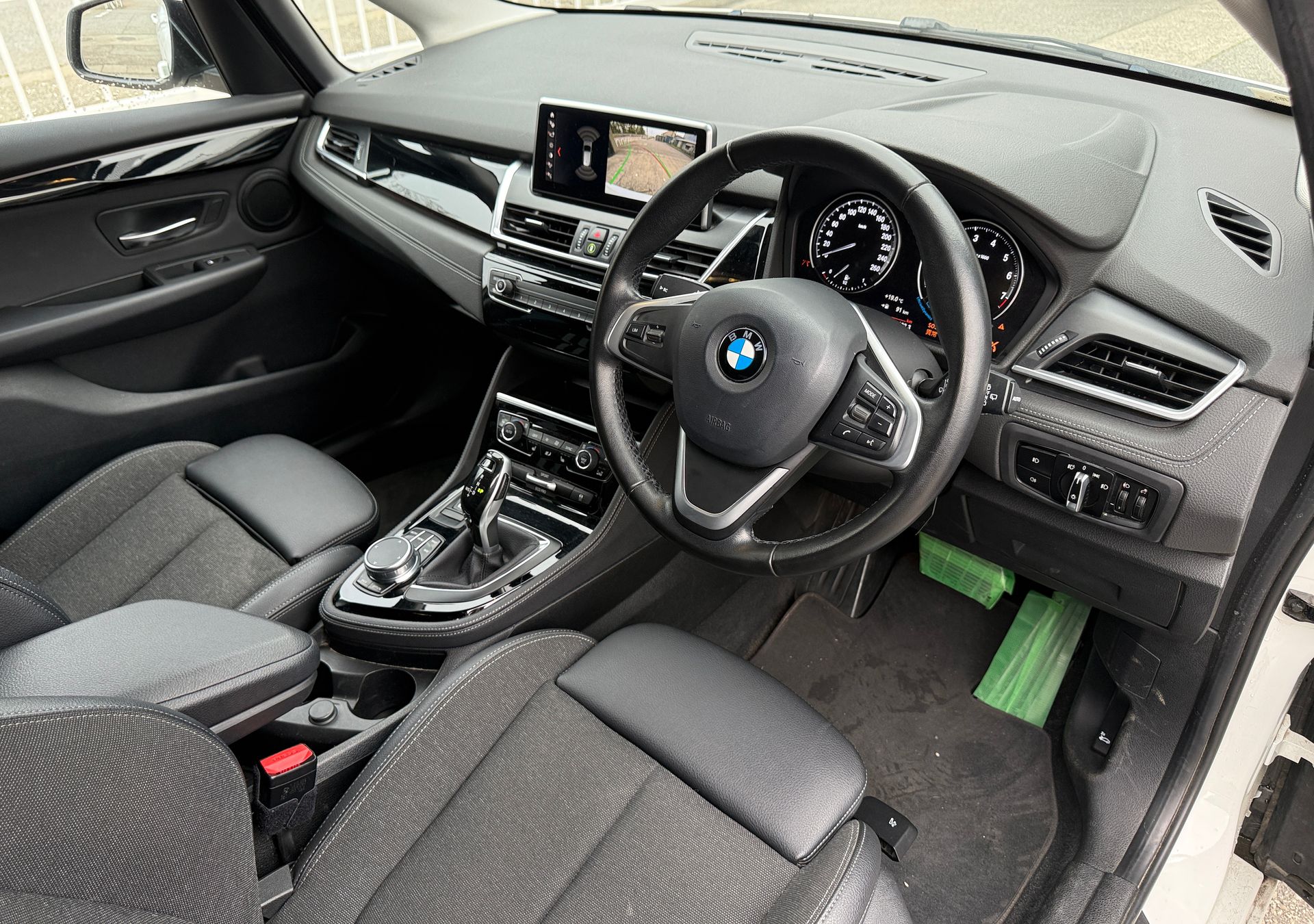 BMW 2 Series 218i Active Tourer Sport фото 5