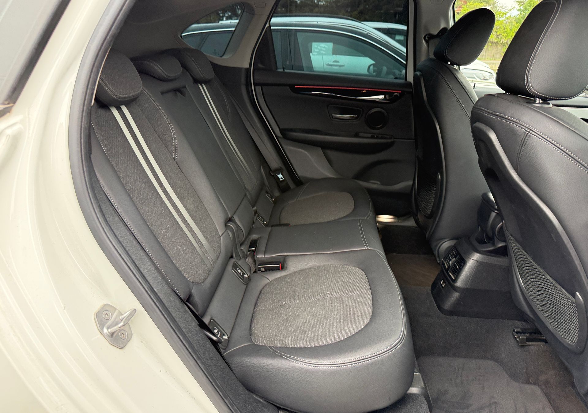 BMW 2 Series 218i Active Tourer Sport фото 7