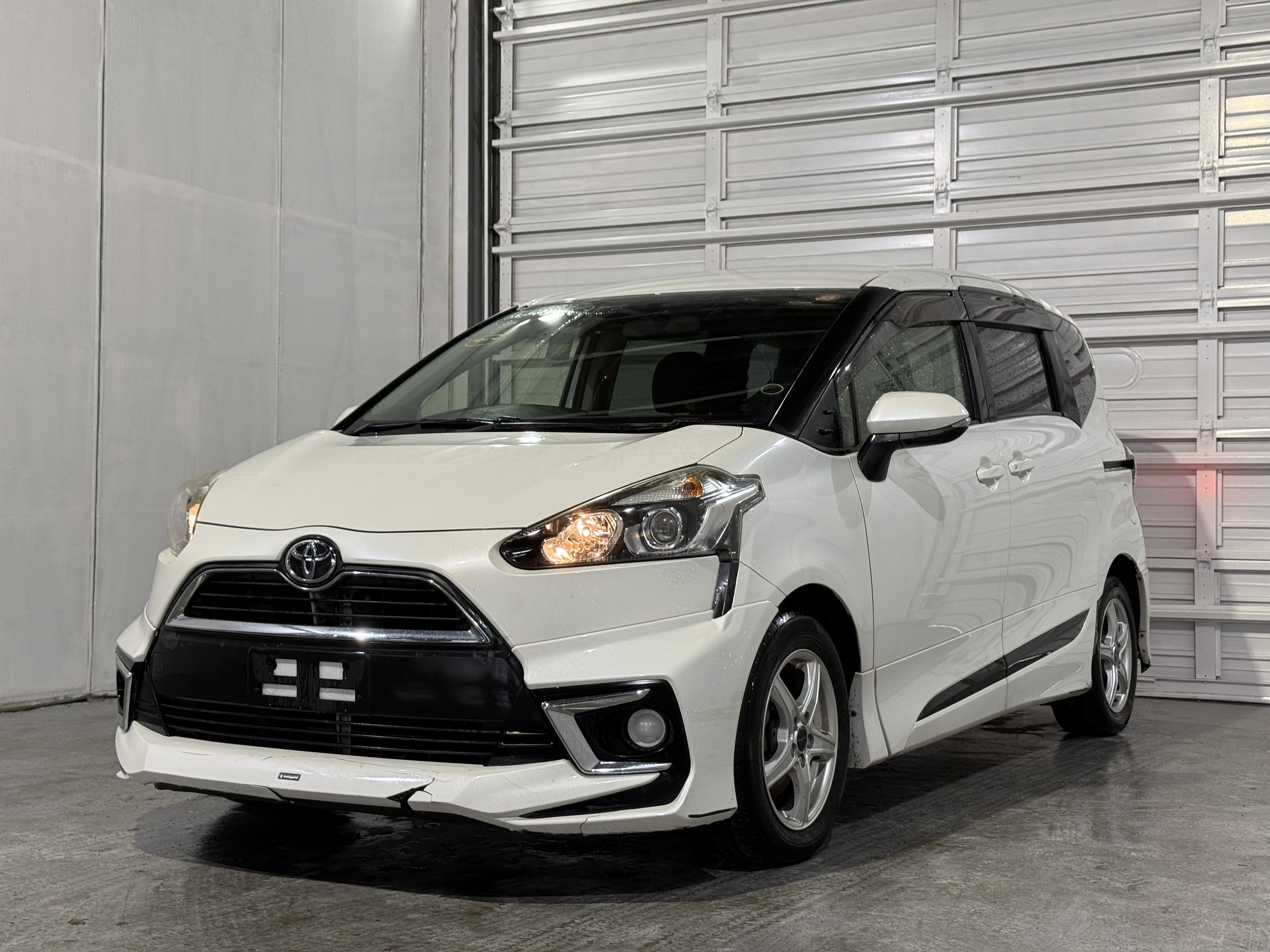 Toyota Sienta X, миниатюра 7