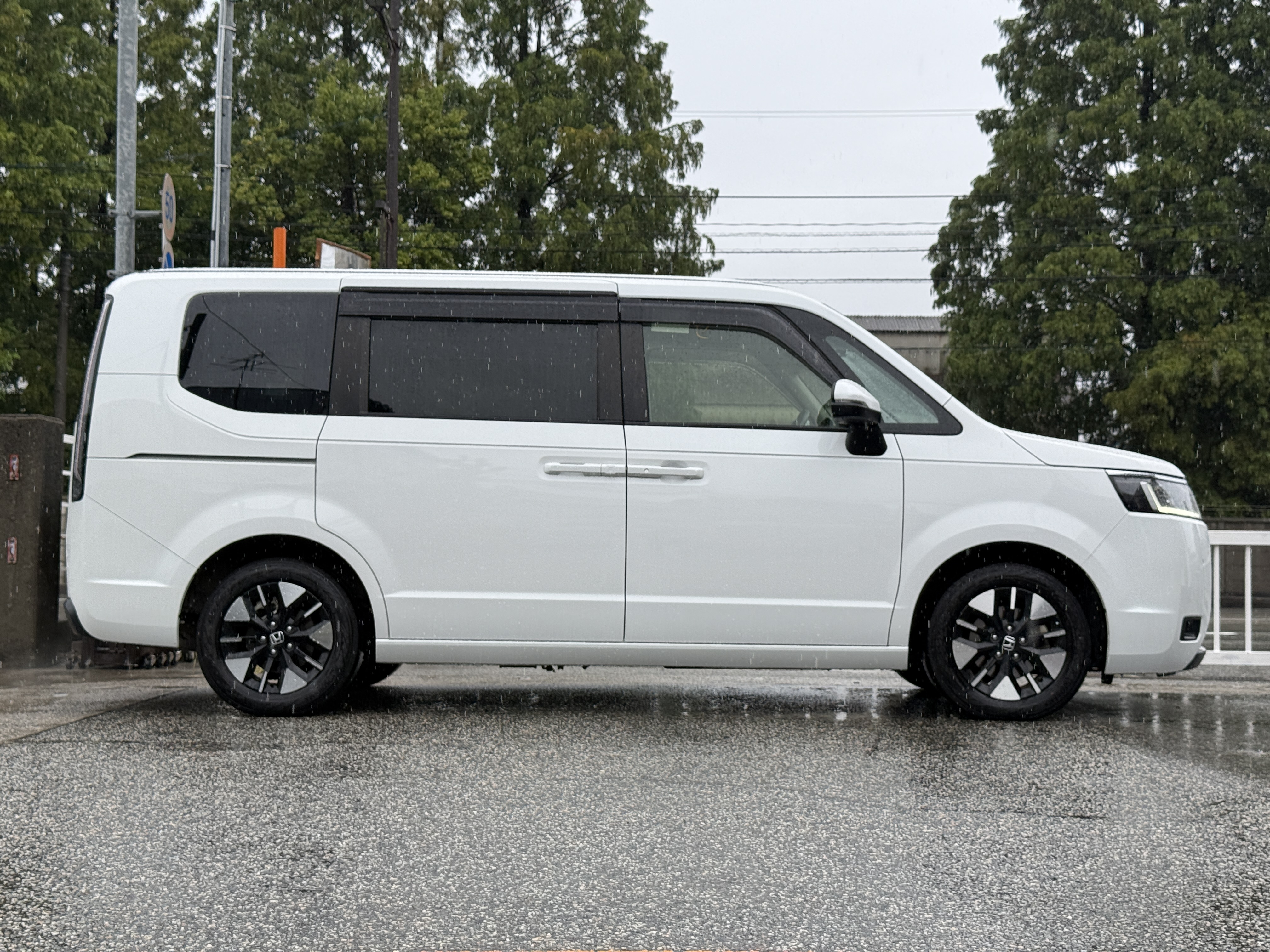 HONDA STEPWGN 4WD 8SEATS, миниатюра 2