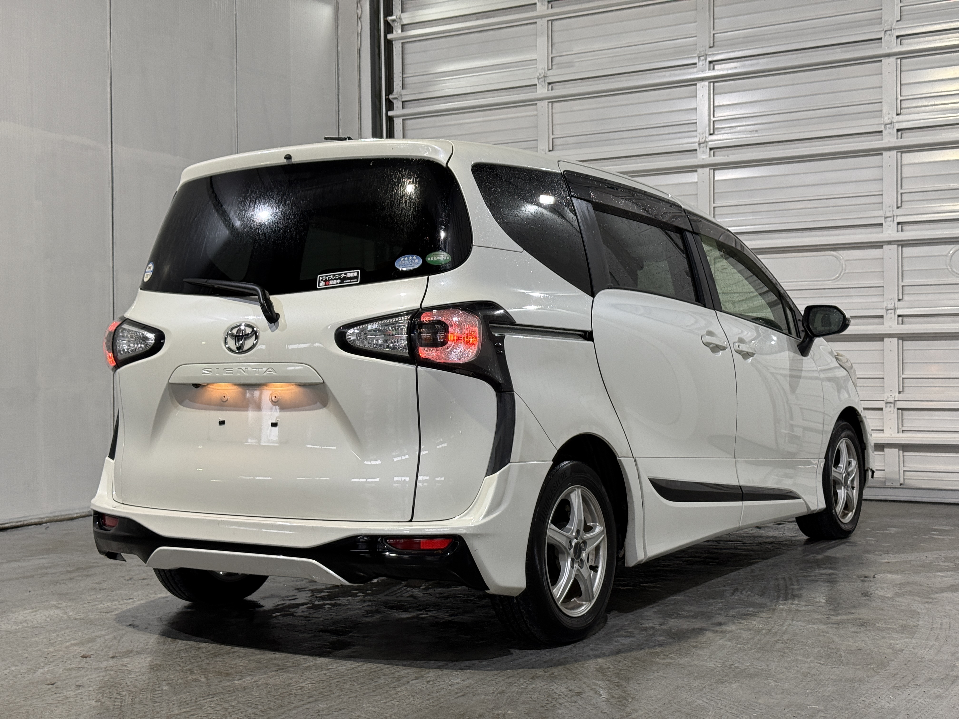 Toyota Sienta X, миниатюра 3