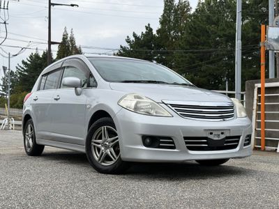 NISSAN TIIDA