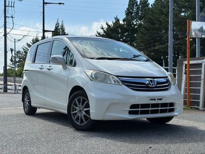 Honda Freed G JUST ION