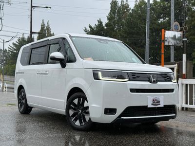 HONDA STEPWGN 4WD 8SEATS