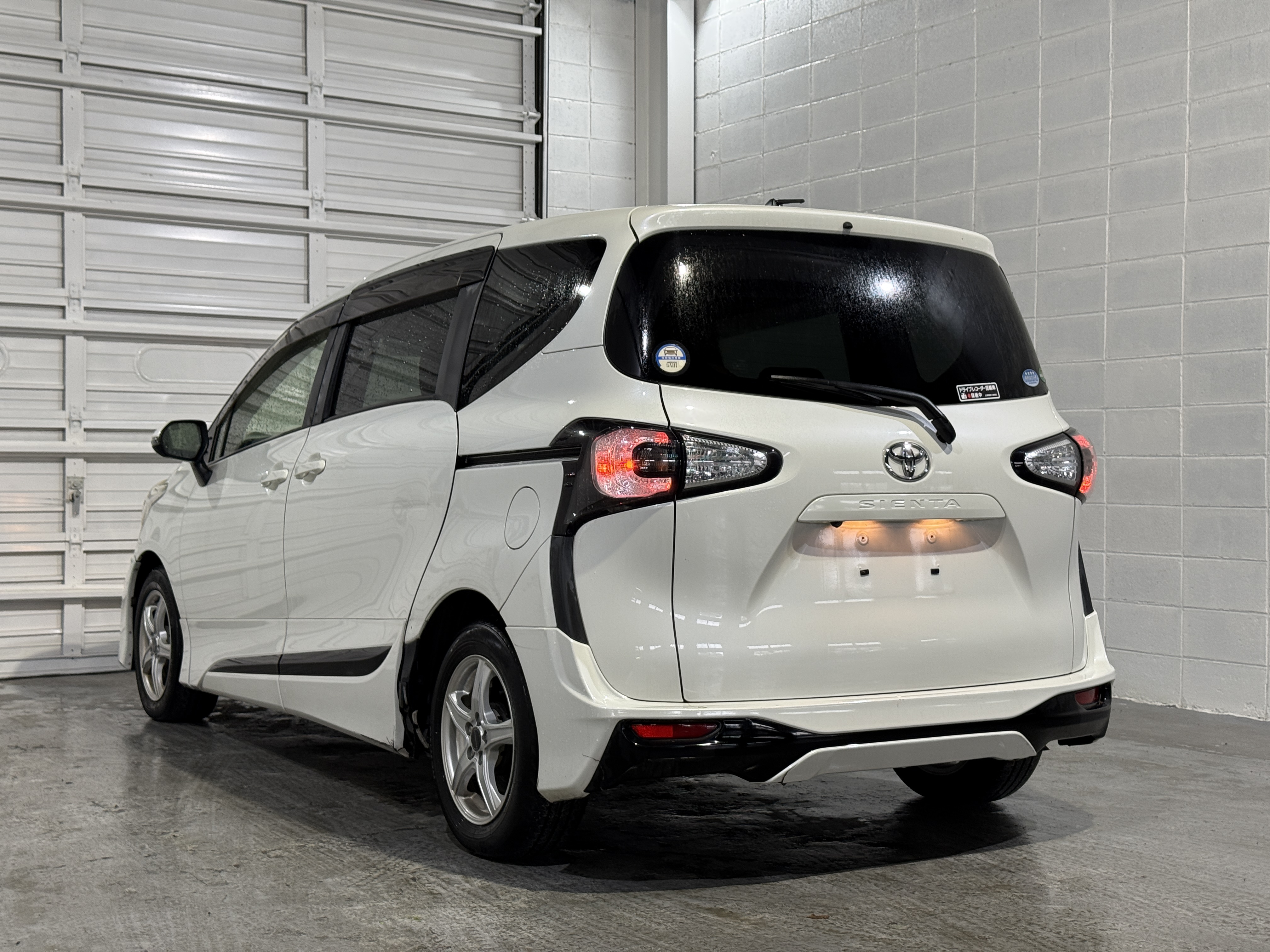 Toyota Sienta X, миниатюра 5
