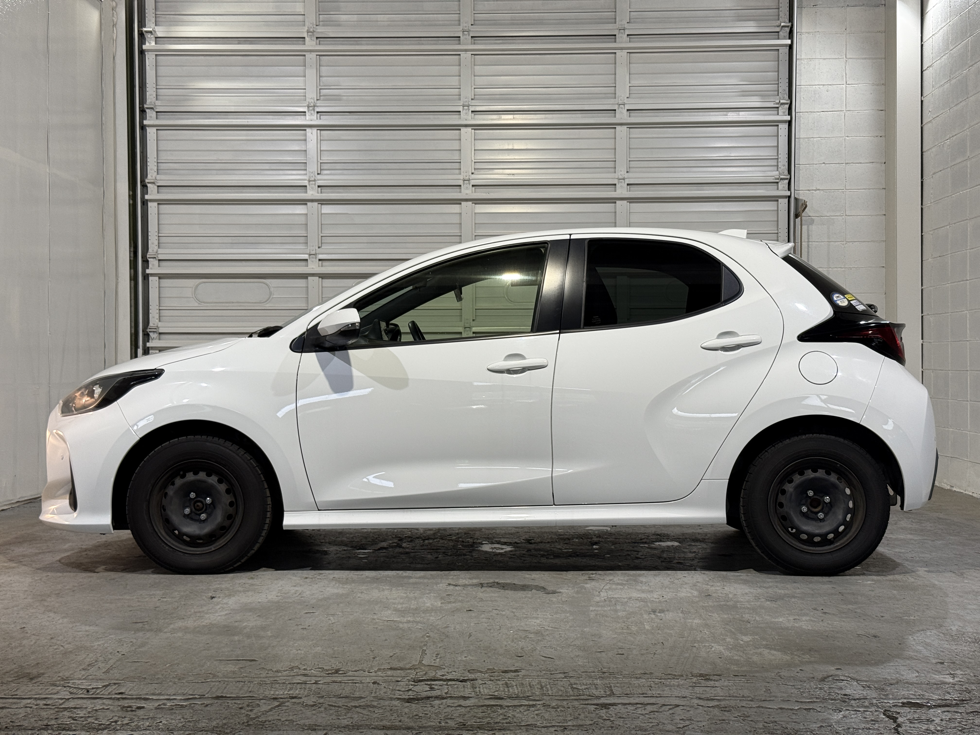 Toyota Yaris X SMART ENTRY -PKG, миниатюра 6