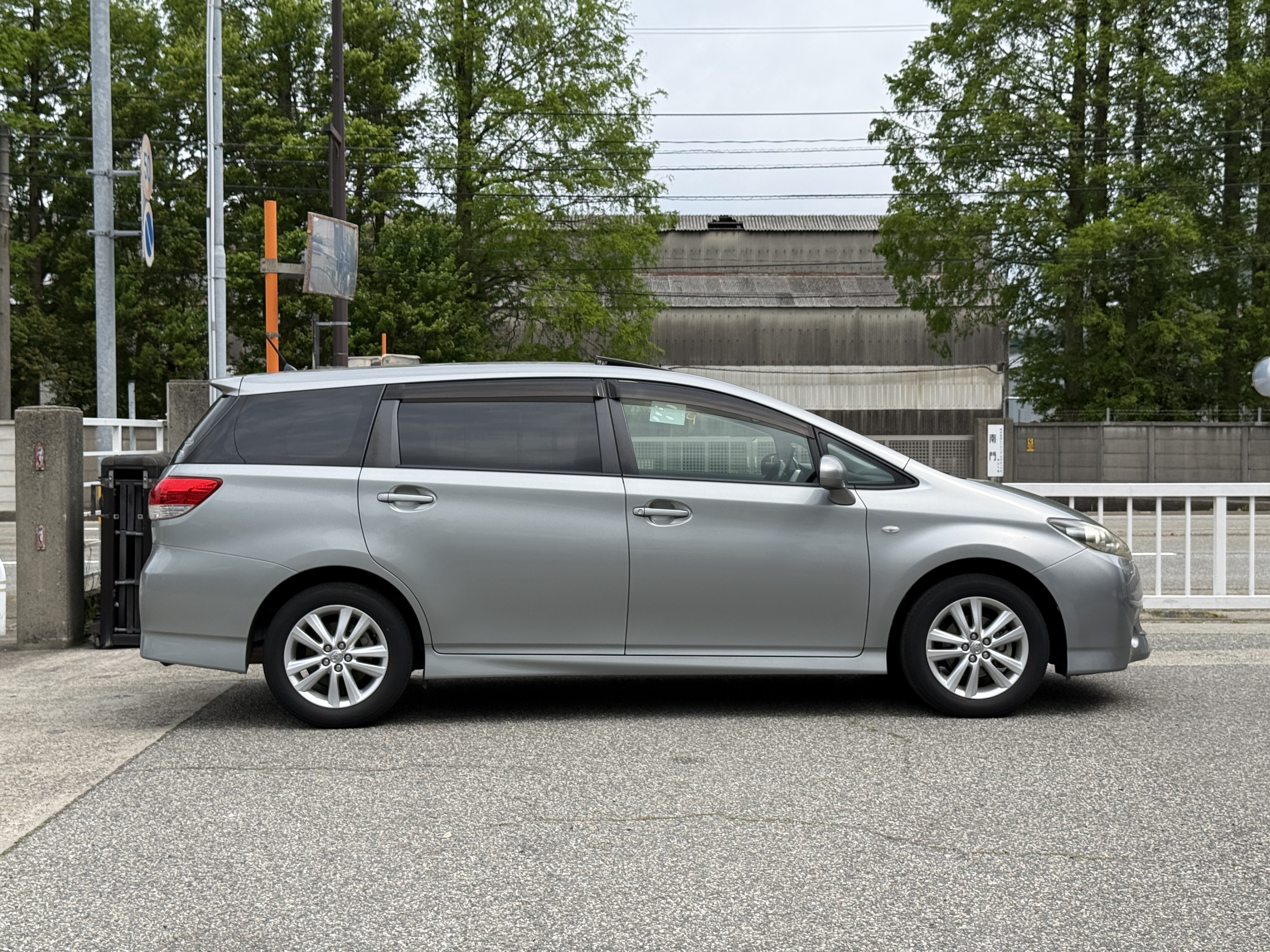 Toyota Wish 1.8S, миниатюра 2