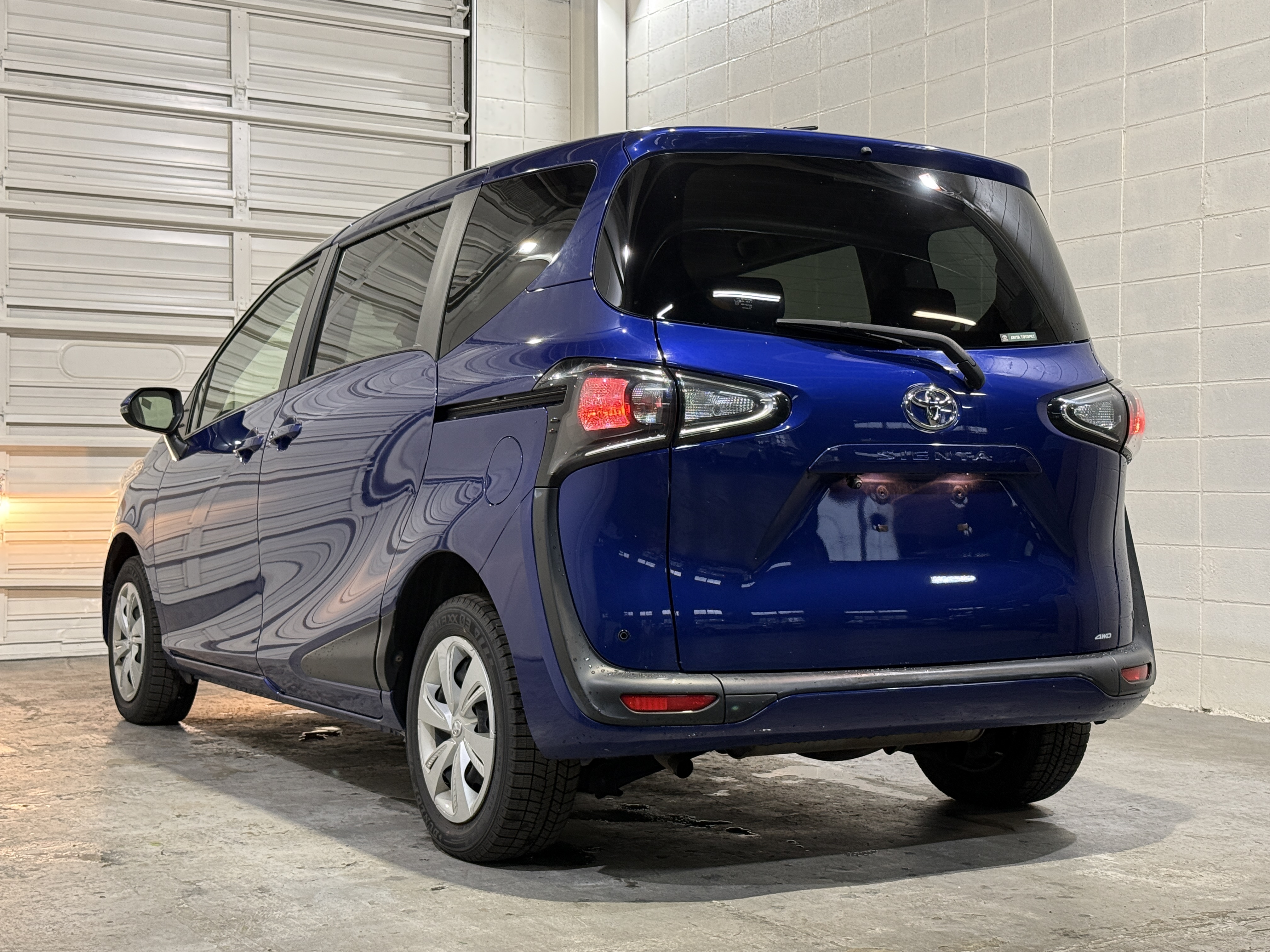 Toyota Sienta X 4WD, миниатюра 5