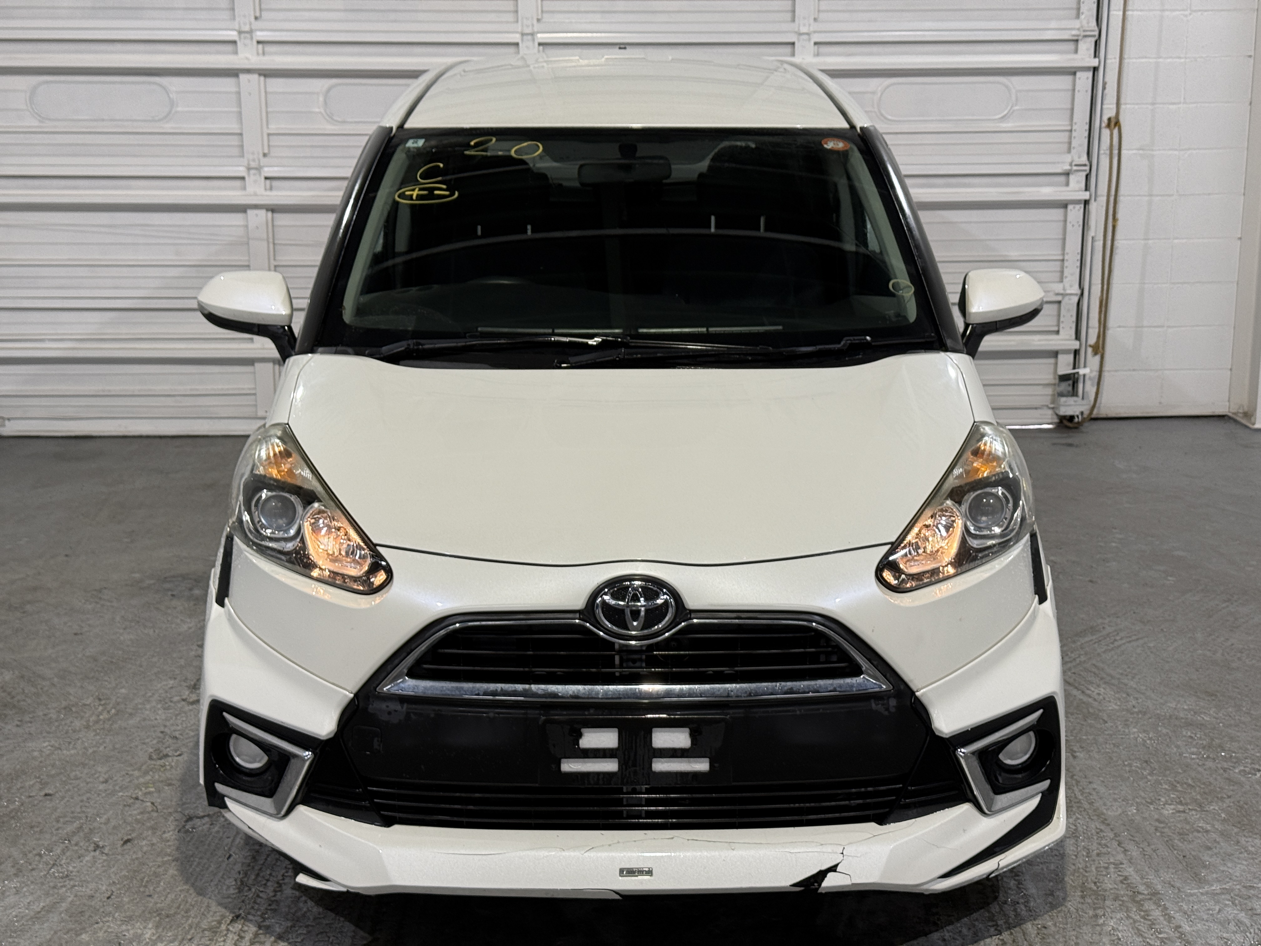 Toyota Sienta X, миниатюра 8